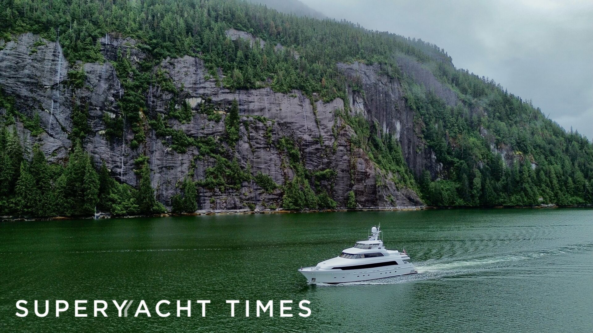 Ruffian yacht cruising