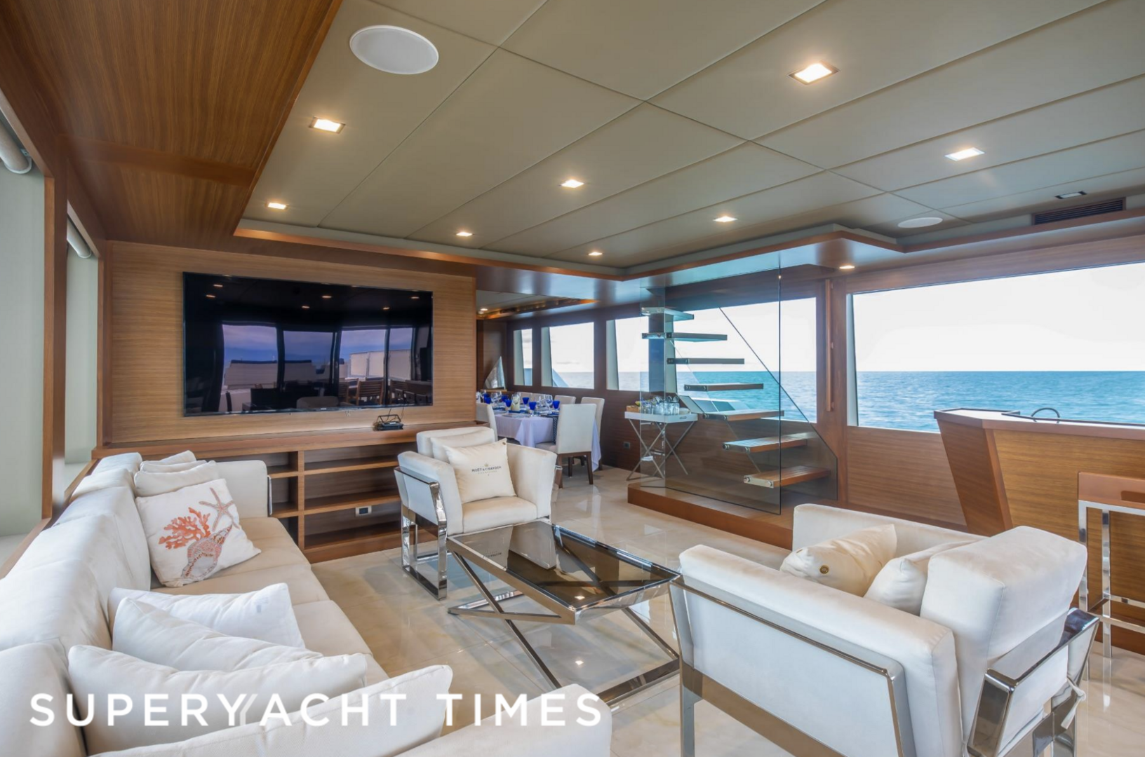 Cklass Nautique yacht saloon