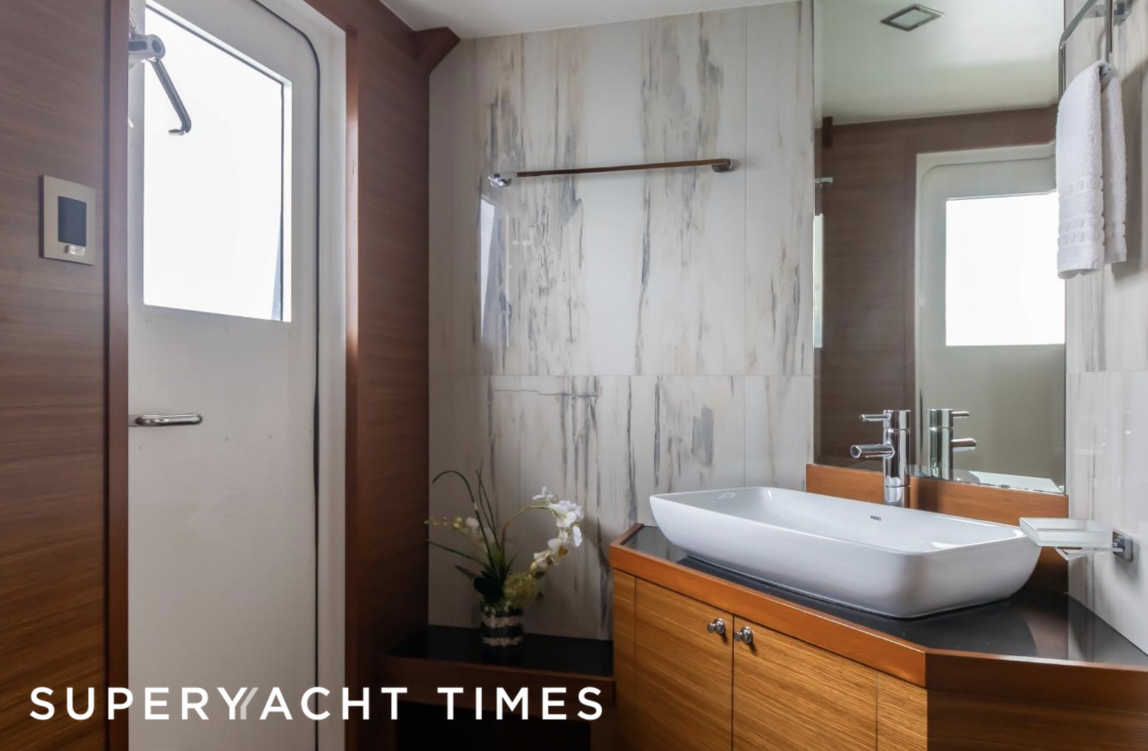 Cklass Nautique yacht bathroom