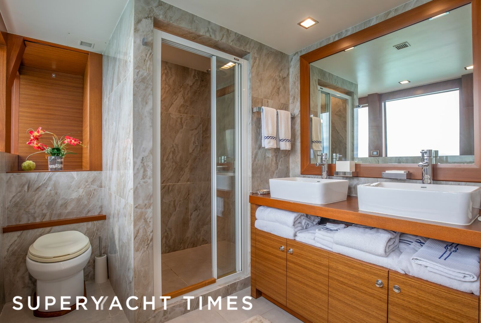 Cklass Nautique yacht bathroom