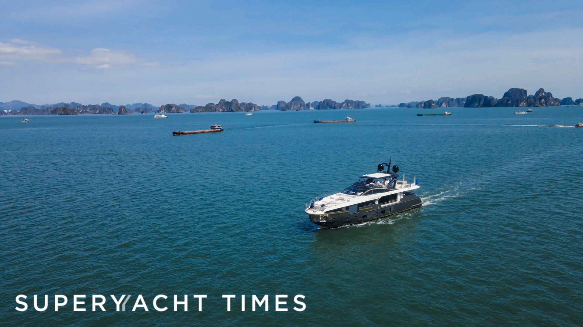 Dong Hai yacht cruising