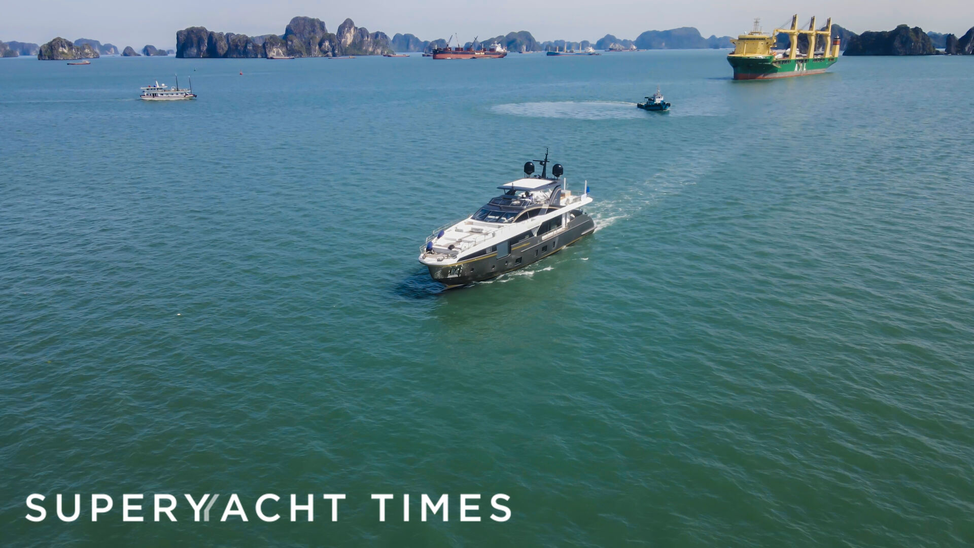 Dong Hai yacht cruising