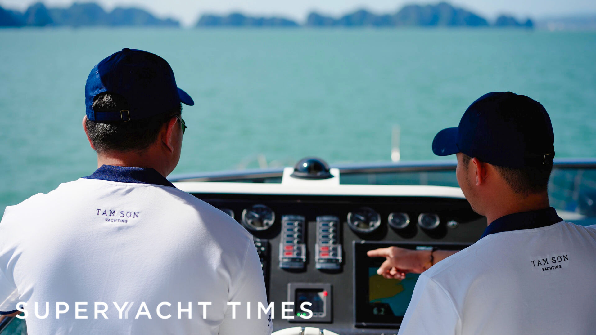 Dong Hai yacht flybridge