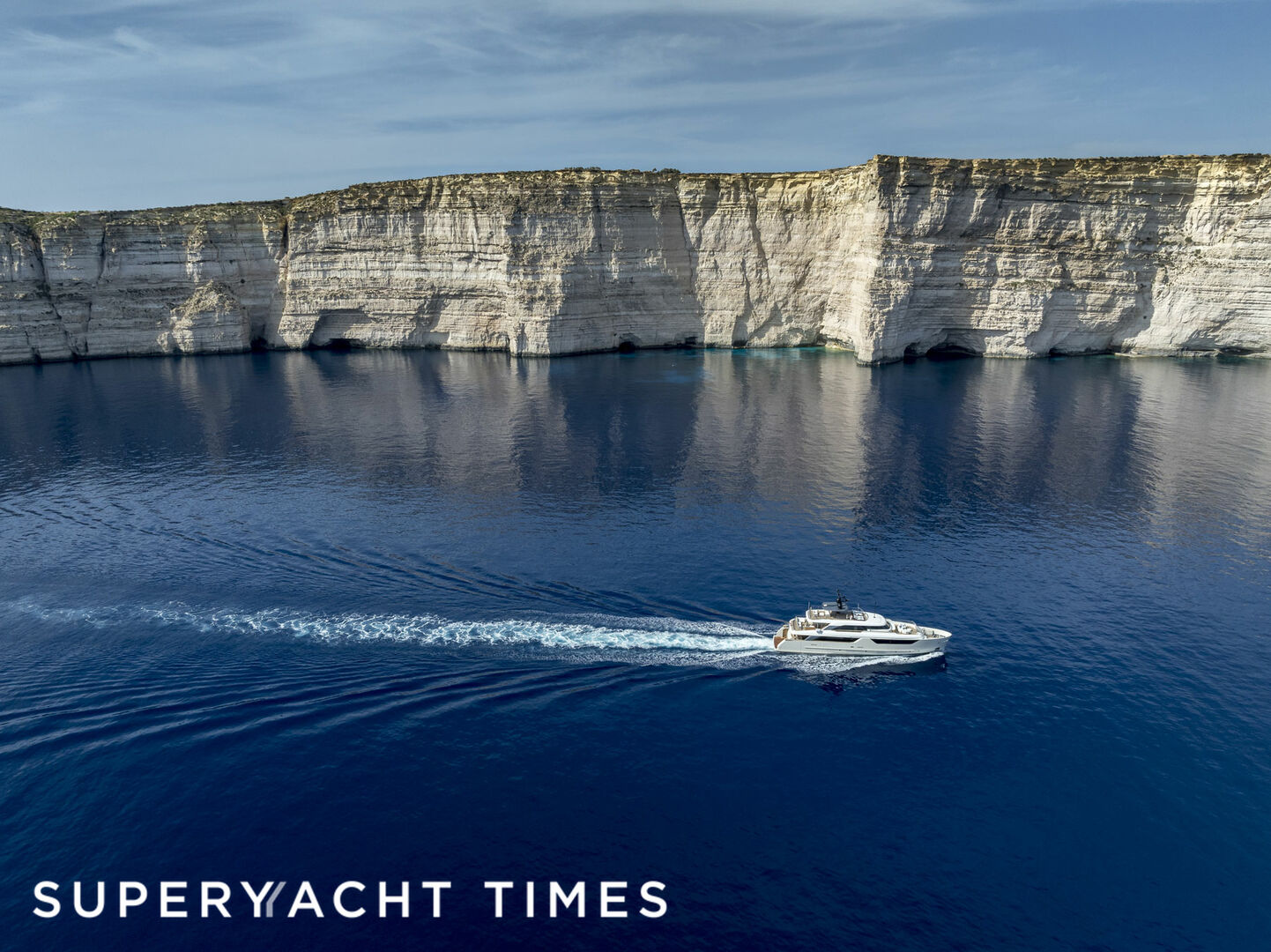 Unique S yacht aerial