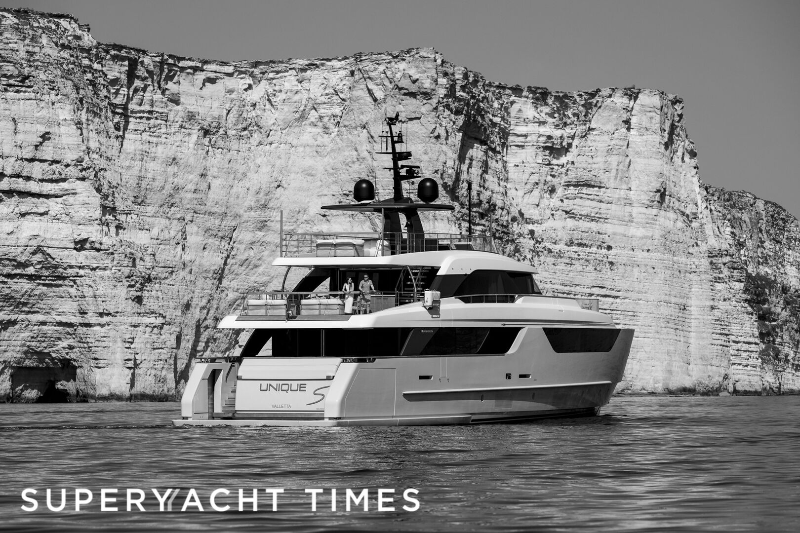 Unique S yacht cruising