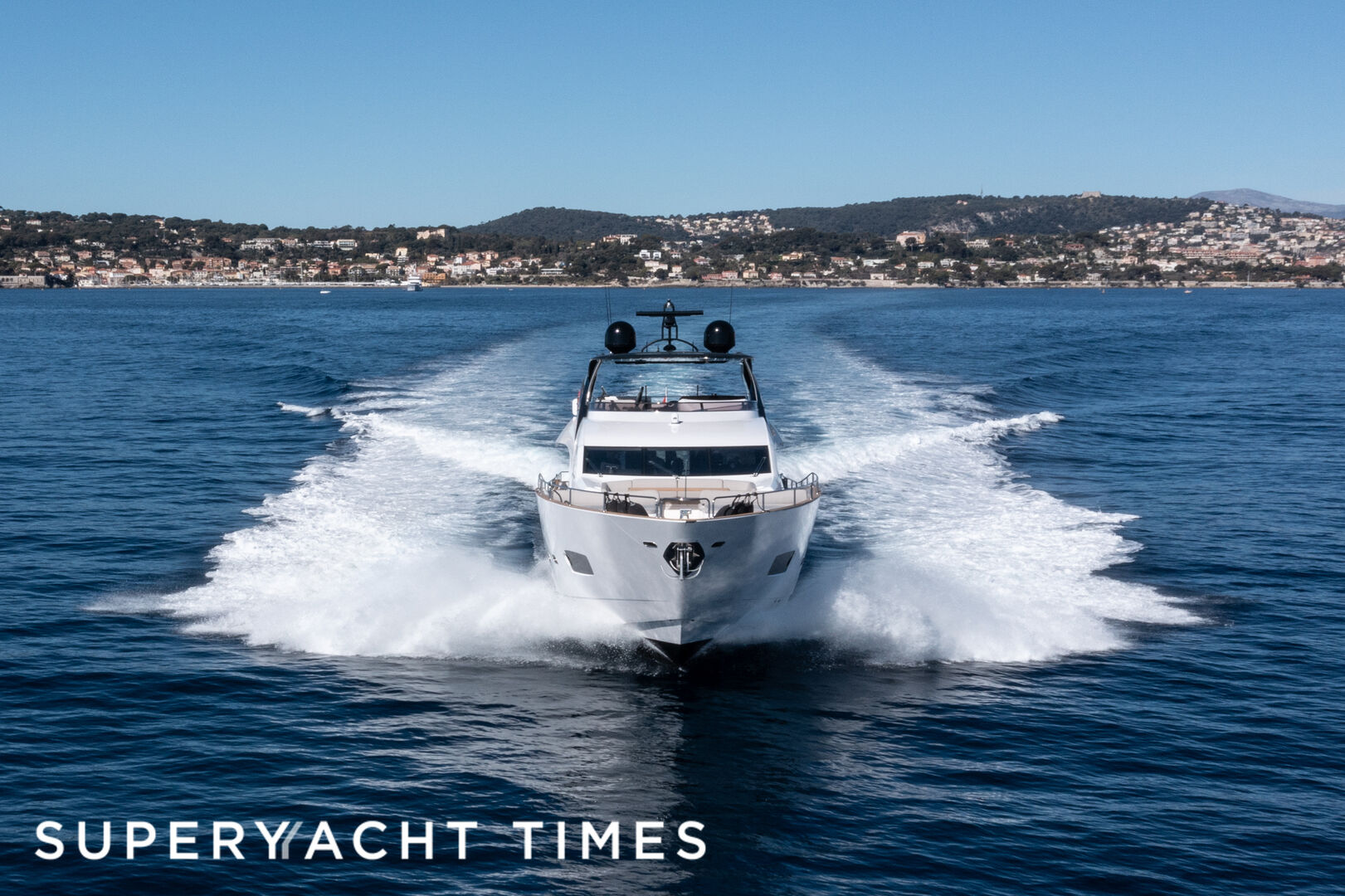  Marquet、YACHTS、海外版超希少レゾネ、新品額付 Zeelander Luxury Explorer Yacht Z164 presented at Monaco