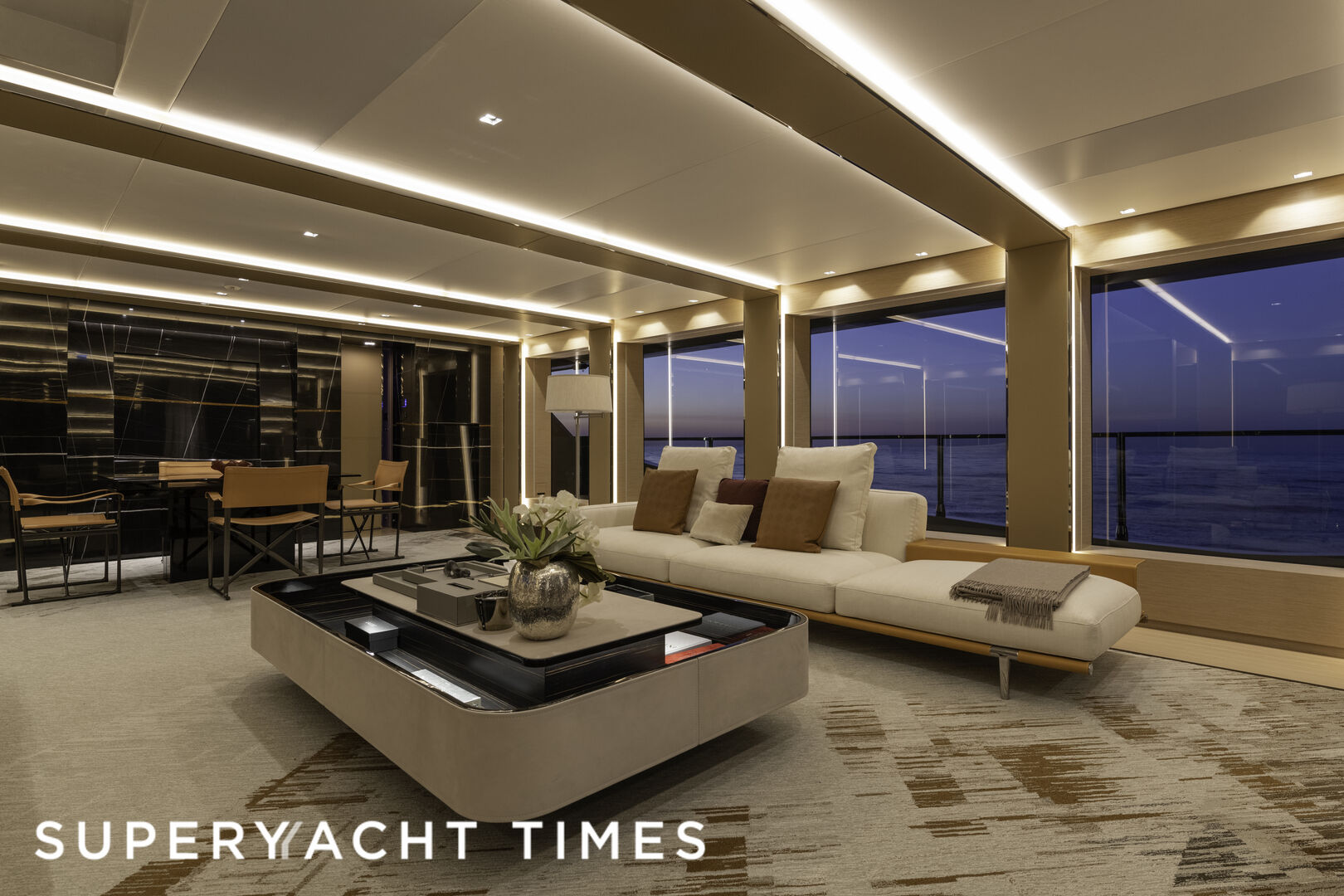 LEL yacht main saloon