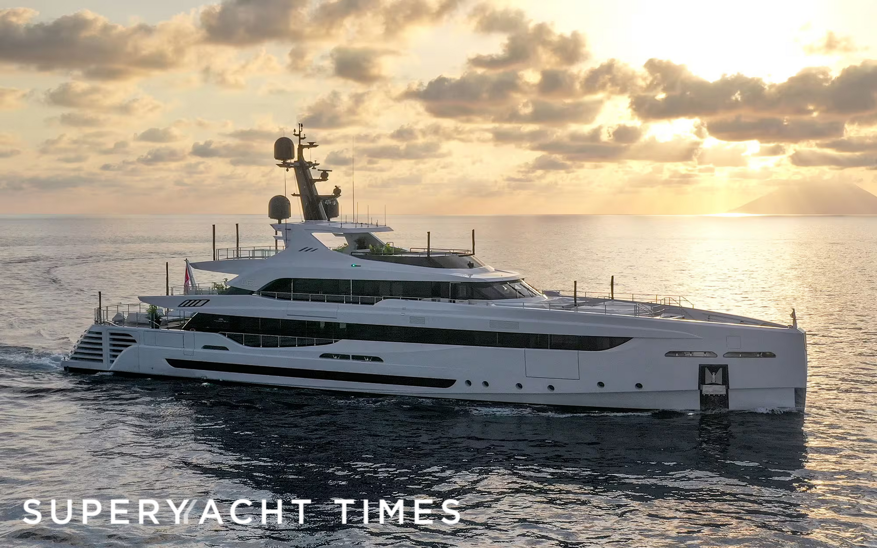 LEL yacht cruising