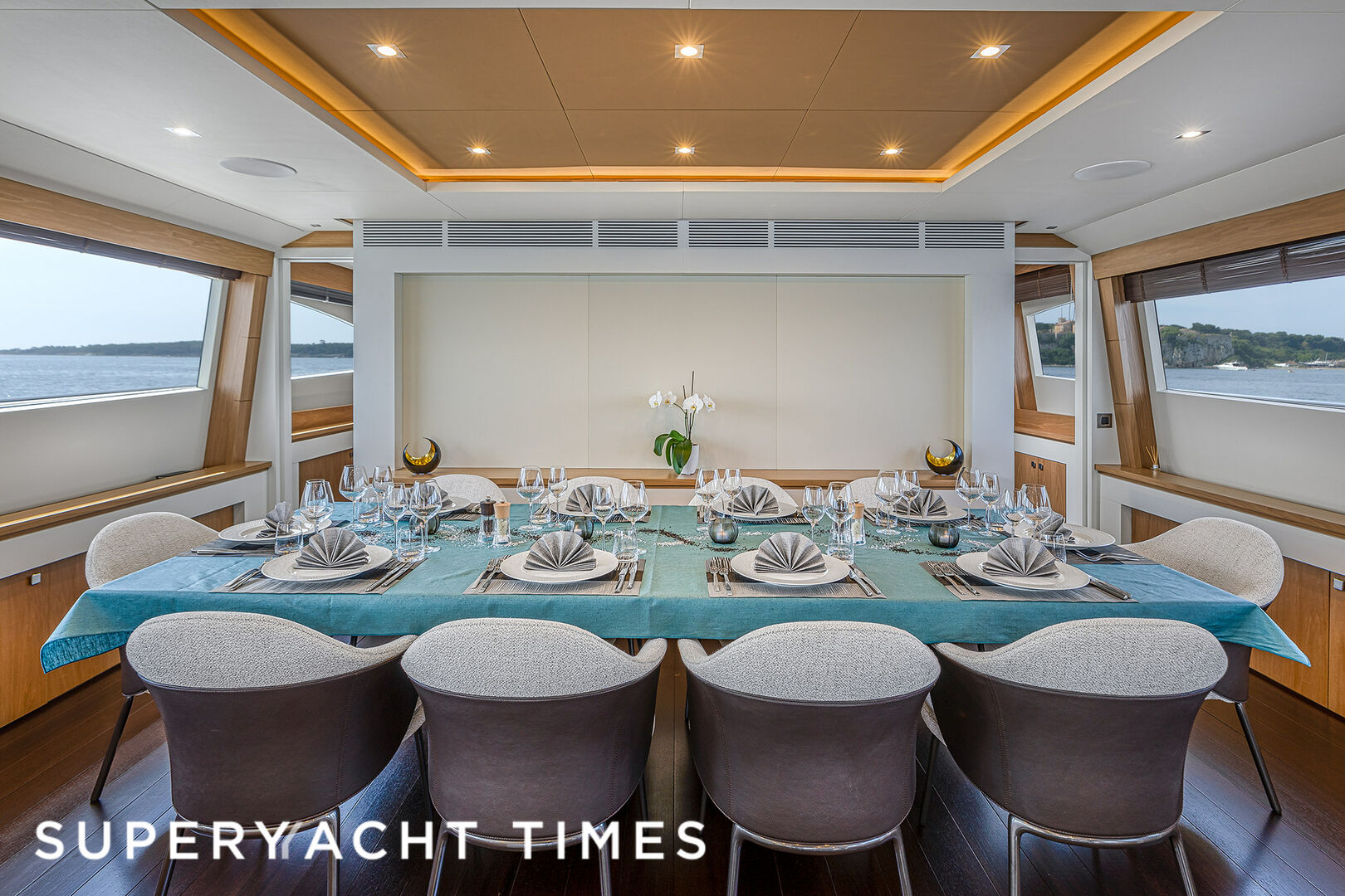 Millesime yacht dining