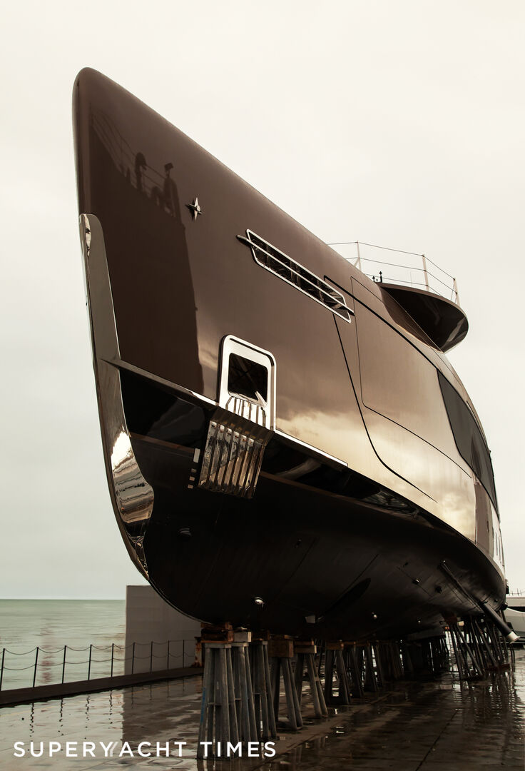55m Admiral superyacht Raja² launched