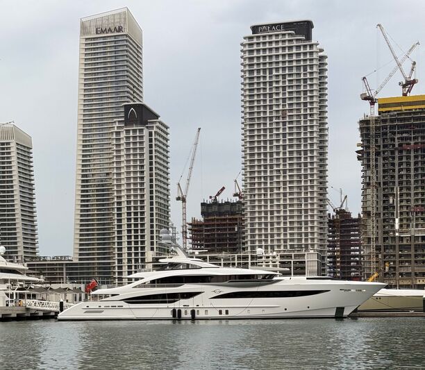 56m Heesen superyacht Galvas in Dubai