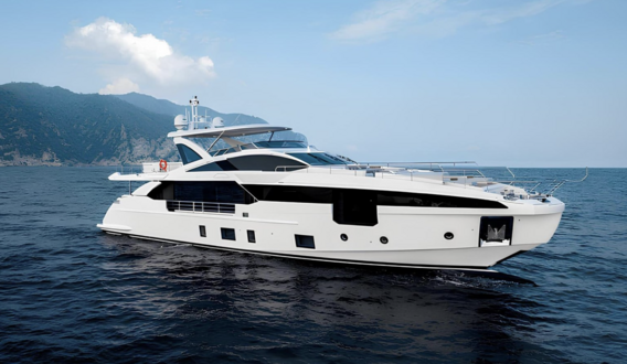 G yacht cruising