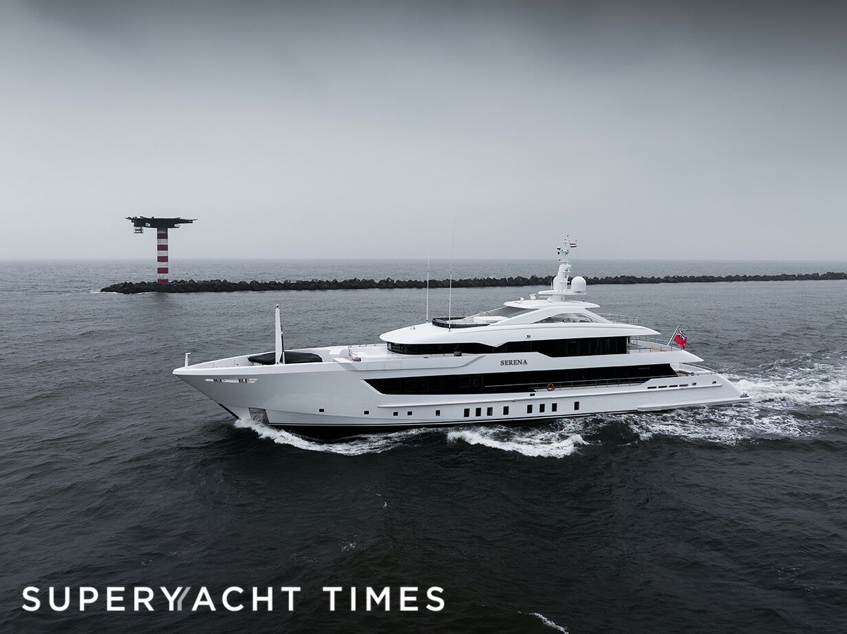 Serena yacht cruising