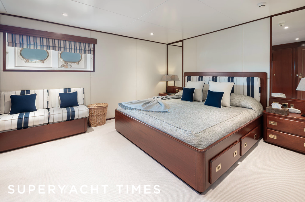 Paloma yacht stateroom