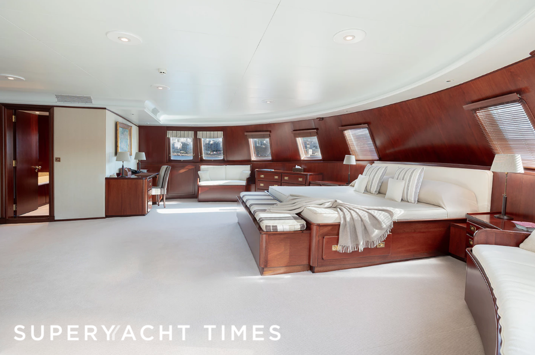 Paloma yacht stateroom