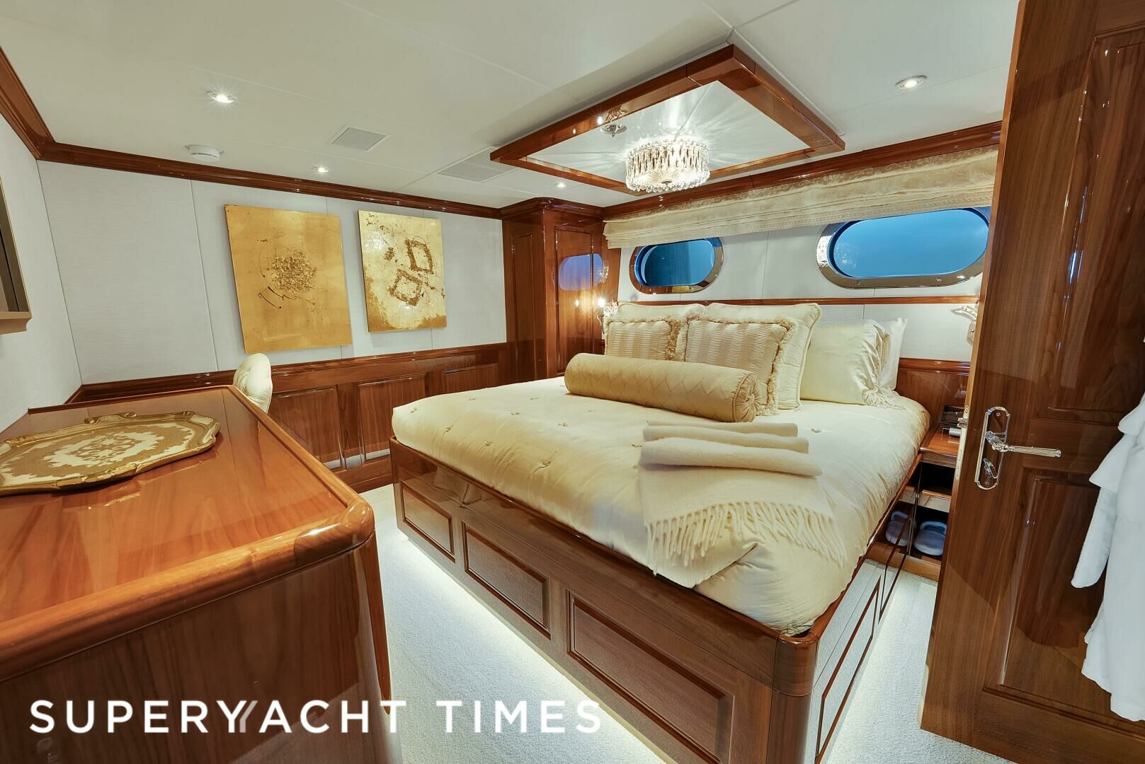Silver Lining yacht stateroom