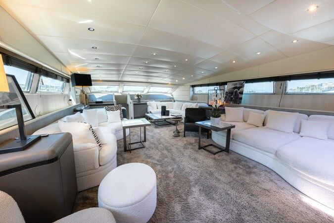 Lauren V yacht saloon 