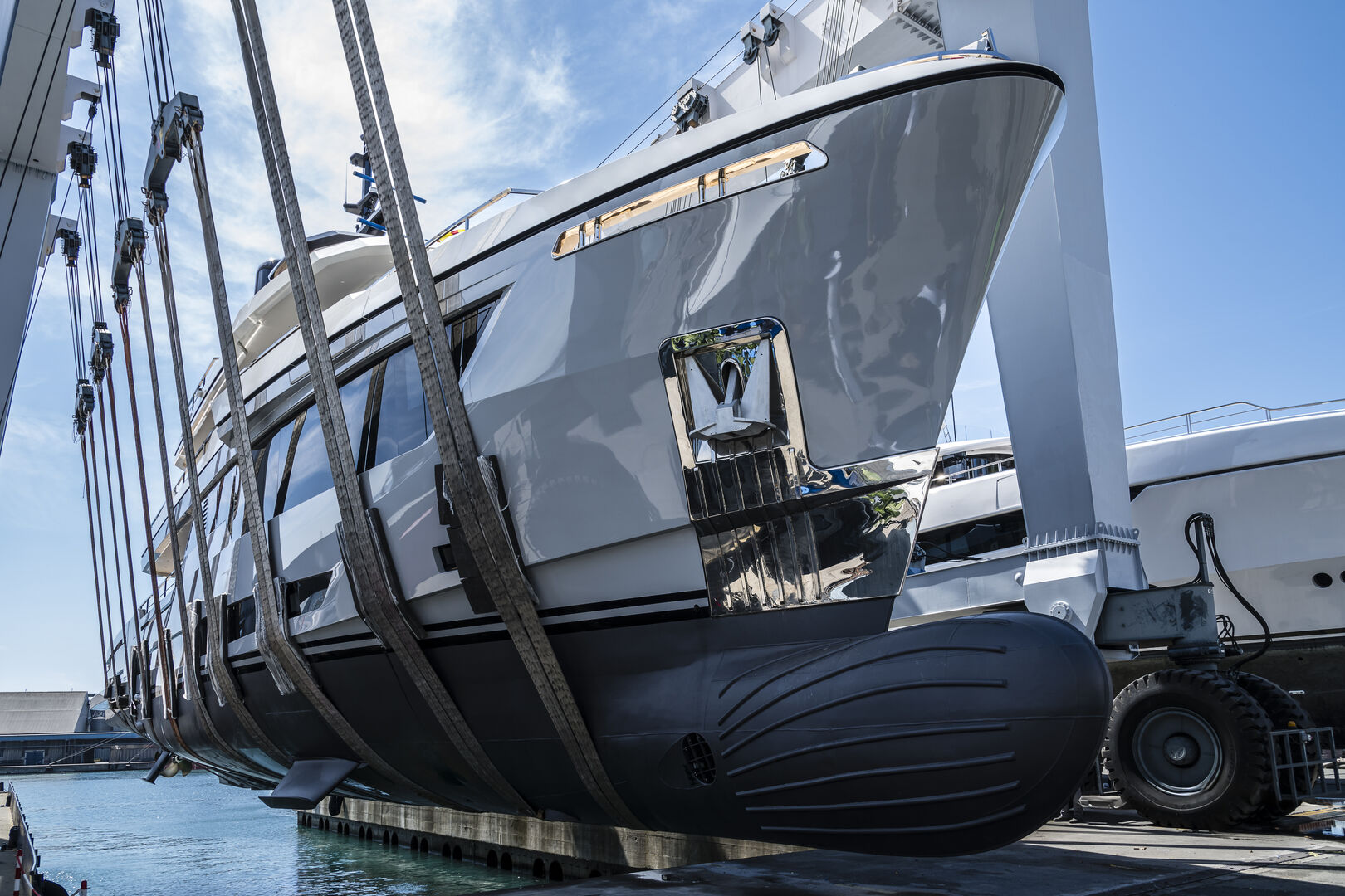 First Columbus Crossover 42 superyacht Big Naan launched