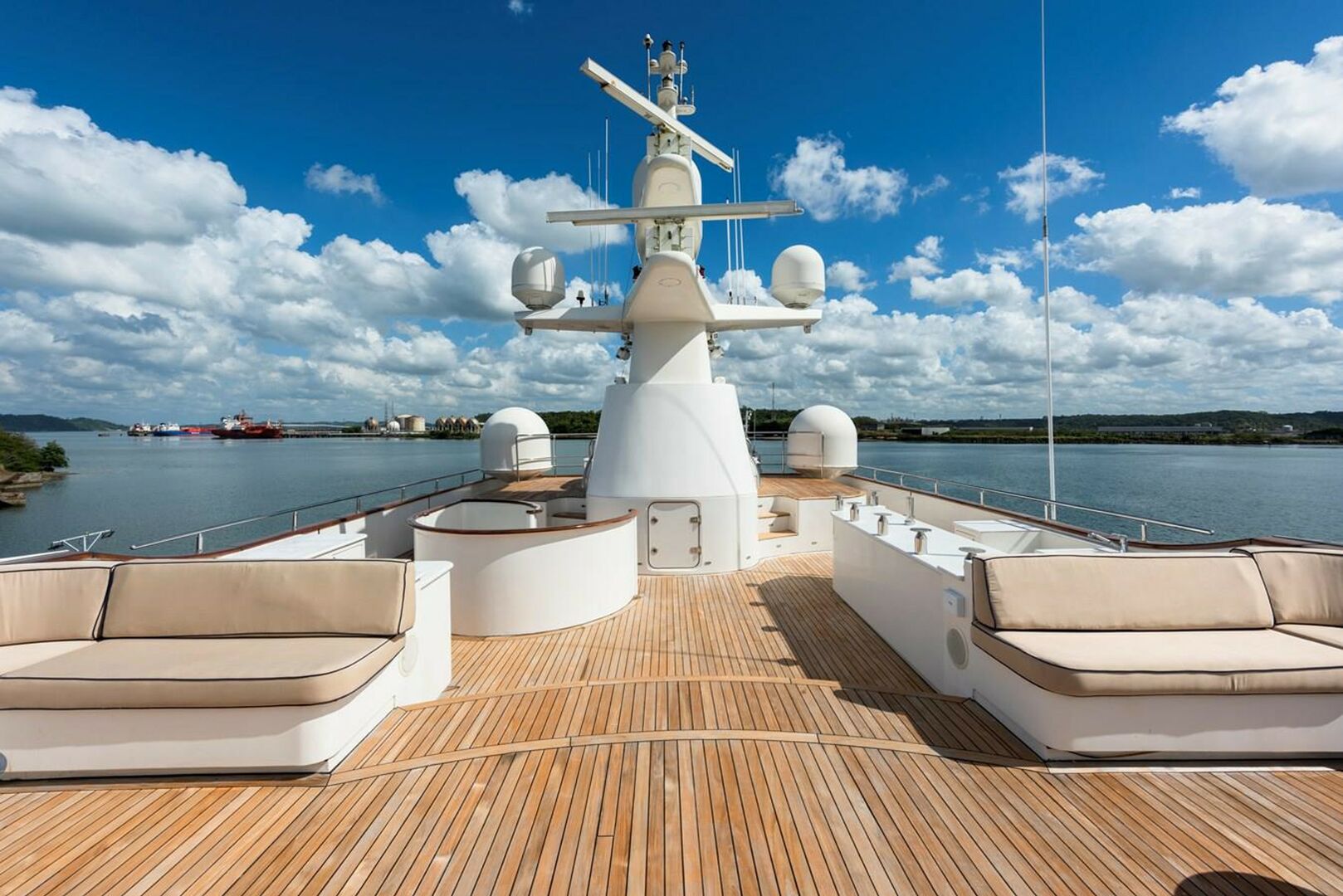 Big Aron yacht deck