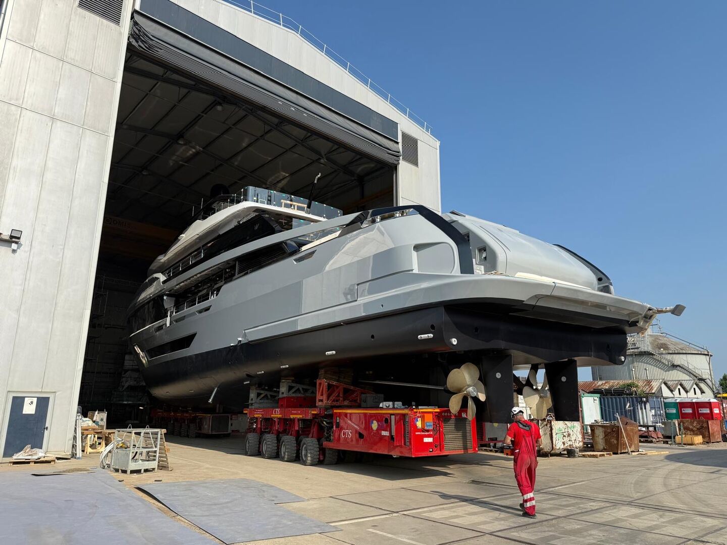 Second 40m Ocean King Doge 400 explorer yacht Ocean Angel launched
