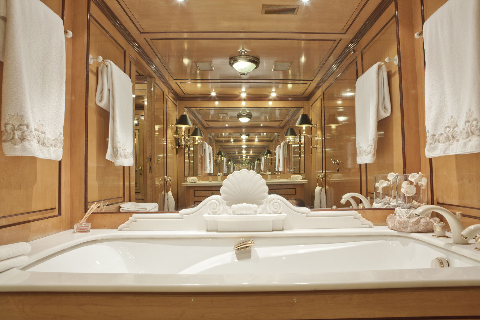 Creole yacht bathroom