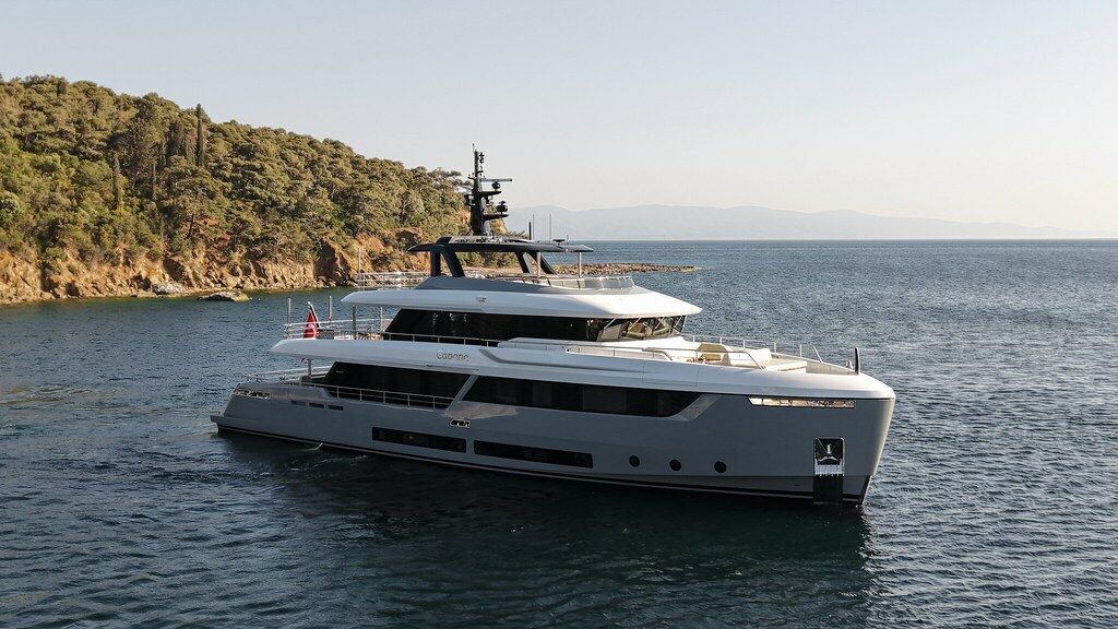 Onboard the first Mengi Yay Atlante Classic 35 yacht Cabana