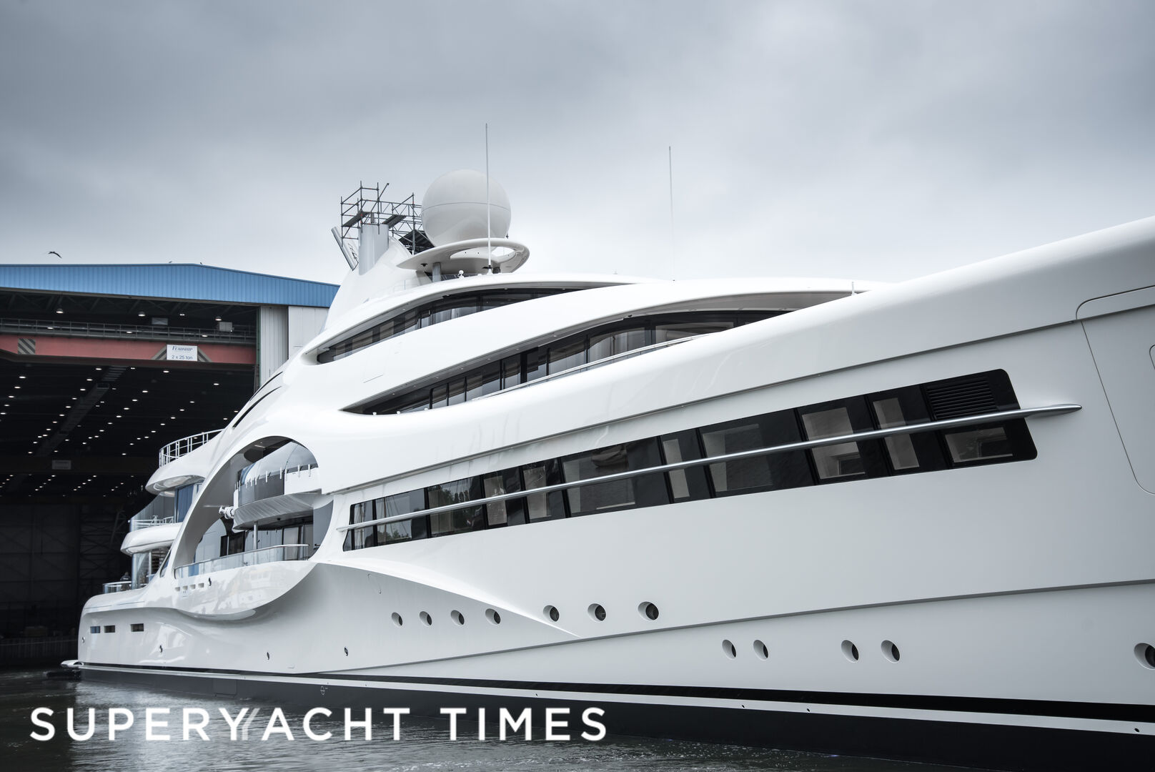 Feadship 1007 launch