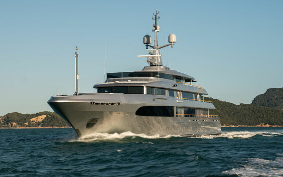 Regina D'Italia yacht cruising