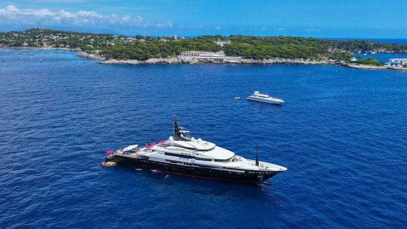 Thumbnail for /yacht-news/superyacht-alfa-nero-anchored-in-antibes