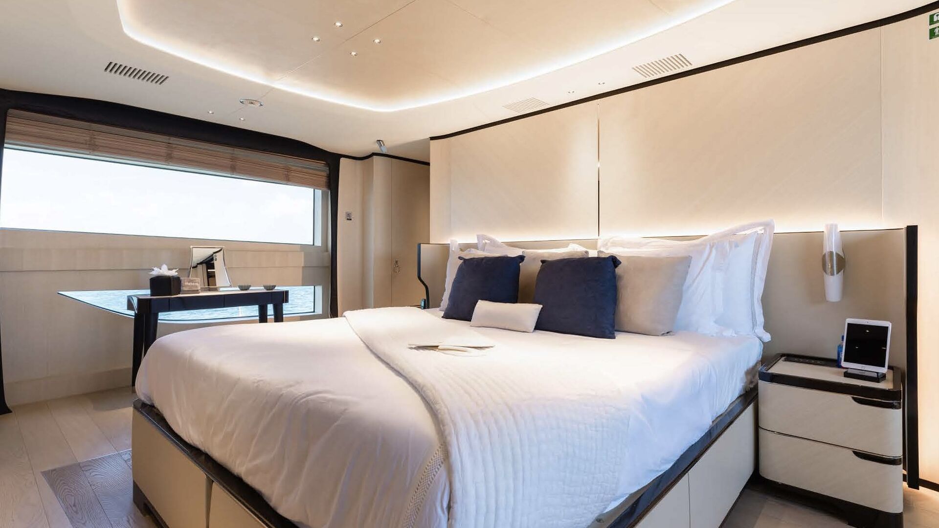 Bella Vita yacht