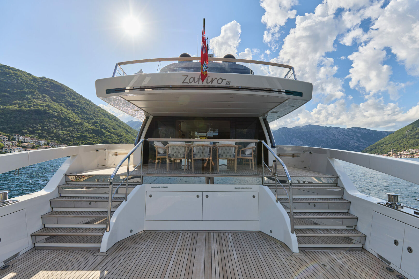 27m Sanlorenzo motor yacht Zaffiro III for sale