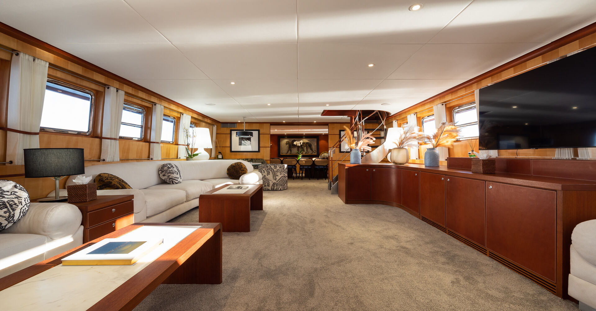 Curiosity saloon