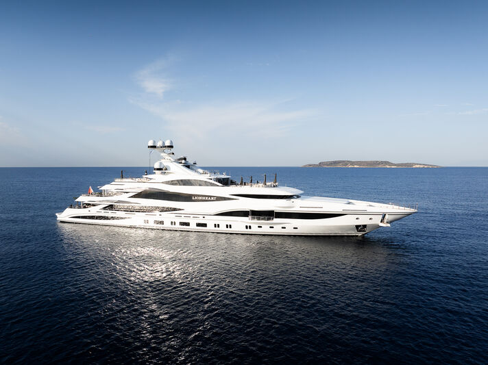 Thumbnail for /yacht-news/benetti-superyacht-lionheart-anchored-in-greece