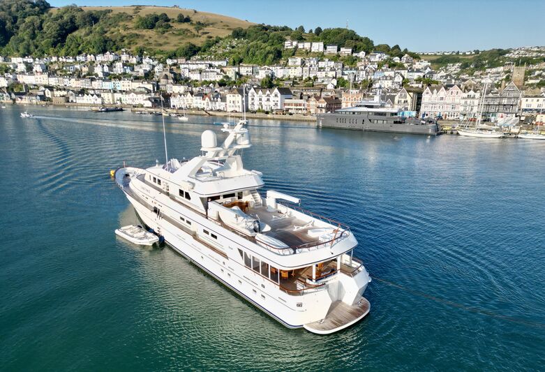34m Alloy explorer yacht Akiko in Raja Ampat Islands