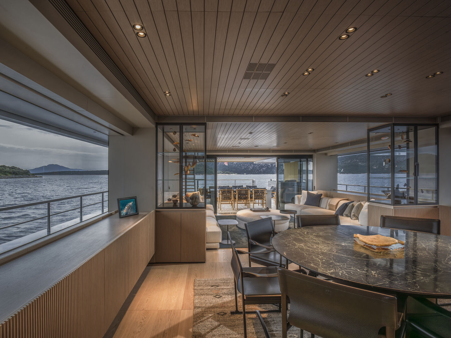 Tremenda yacht saloon and dining