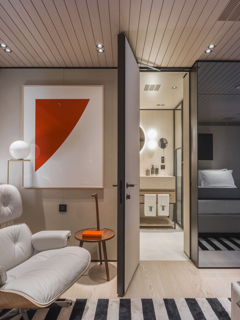 Tremenda yacht owner's stateroom