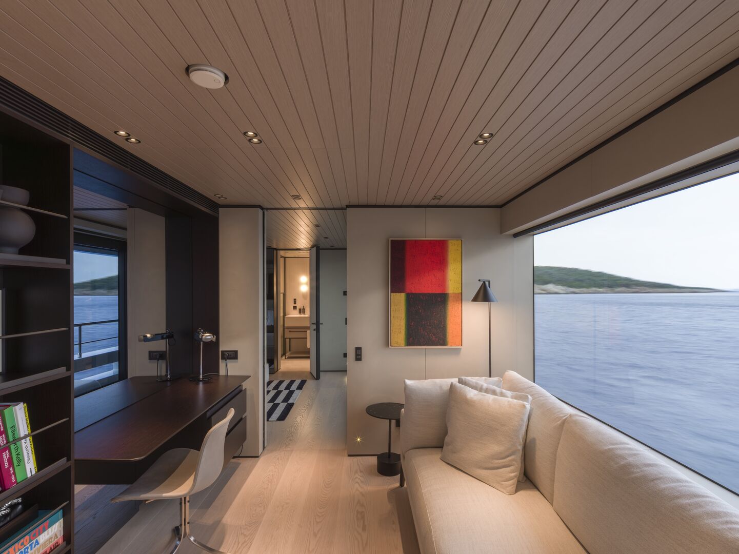 Tremenda yacht owner's stateroom