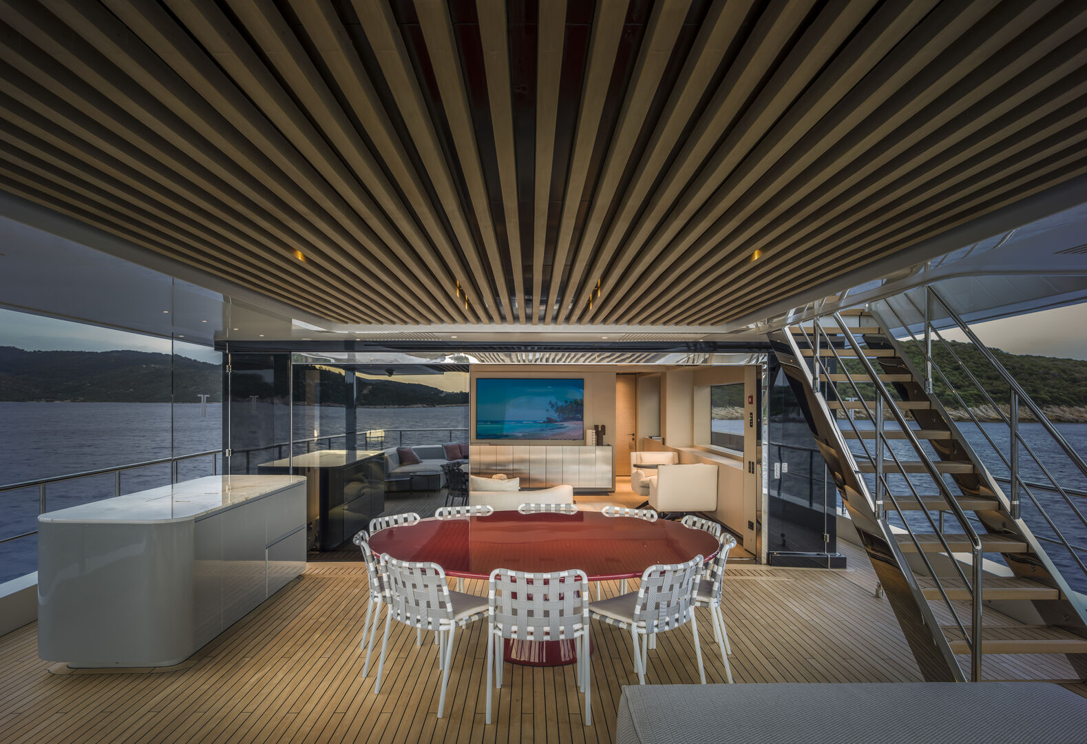 Tremenda yacht upper deck