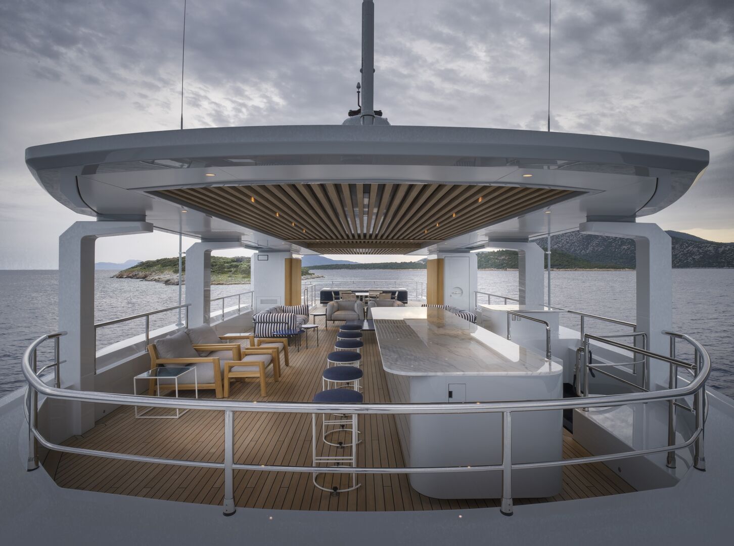 Tremenda yacht sundeck