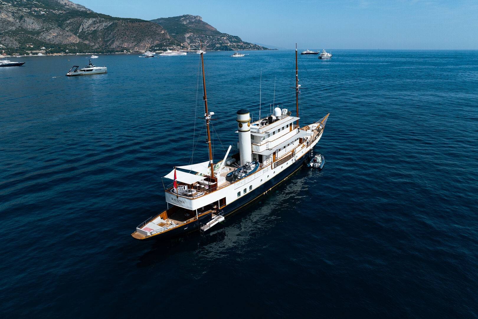 Kalizma yacht anchored in Saint-Jean-Cap-Ferrat