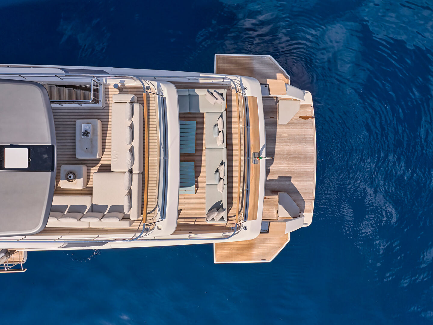 K2 yacht deck