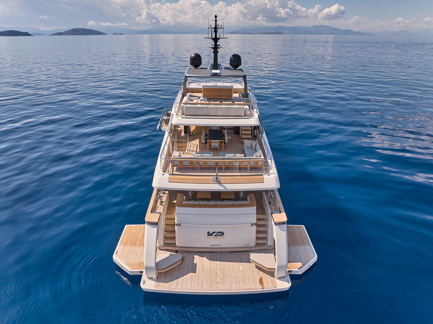 K2 yacht deck