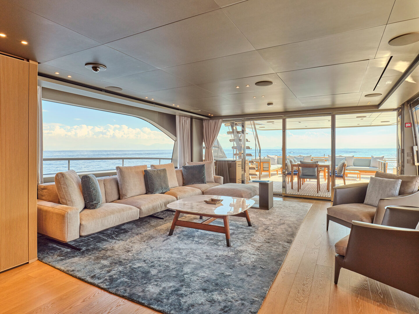 K2 yacht saloon