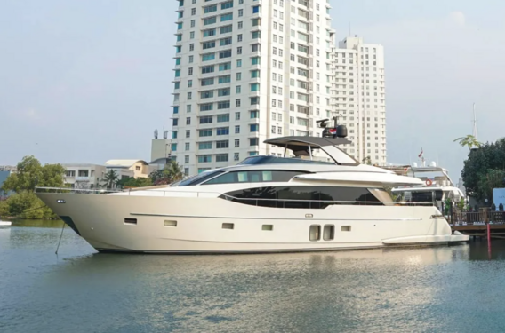 Sanlorenzo SL78/719 yacht in marina