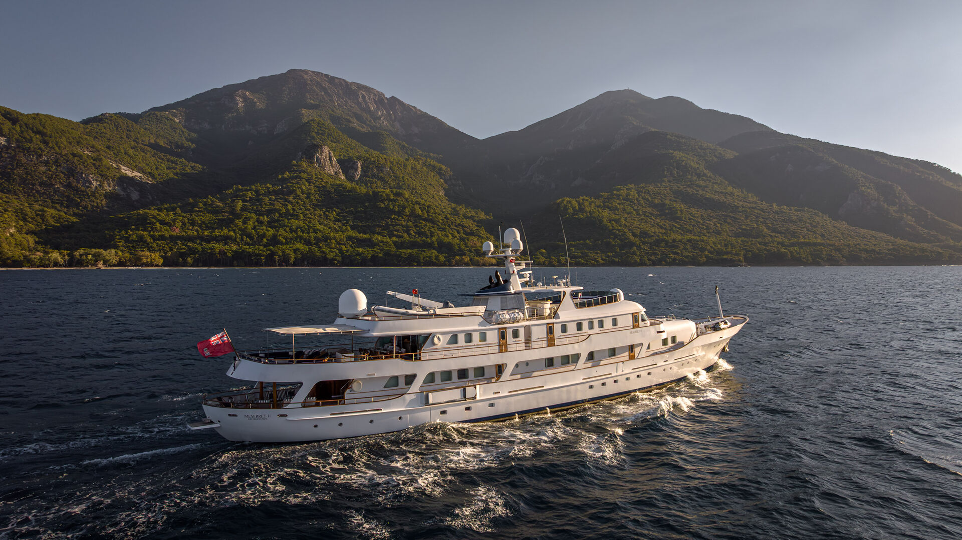 Meserret II yacht cruising