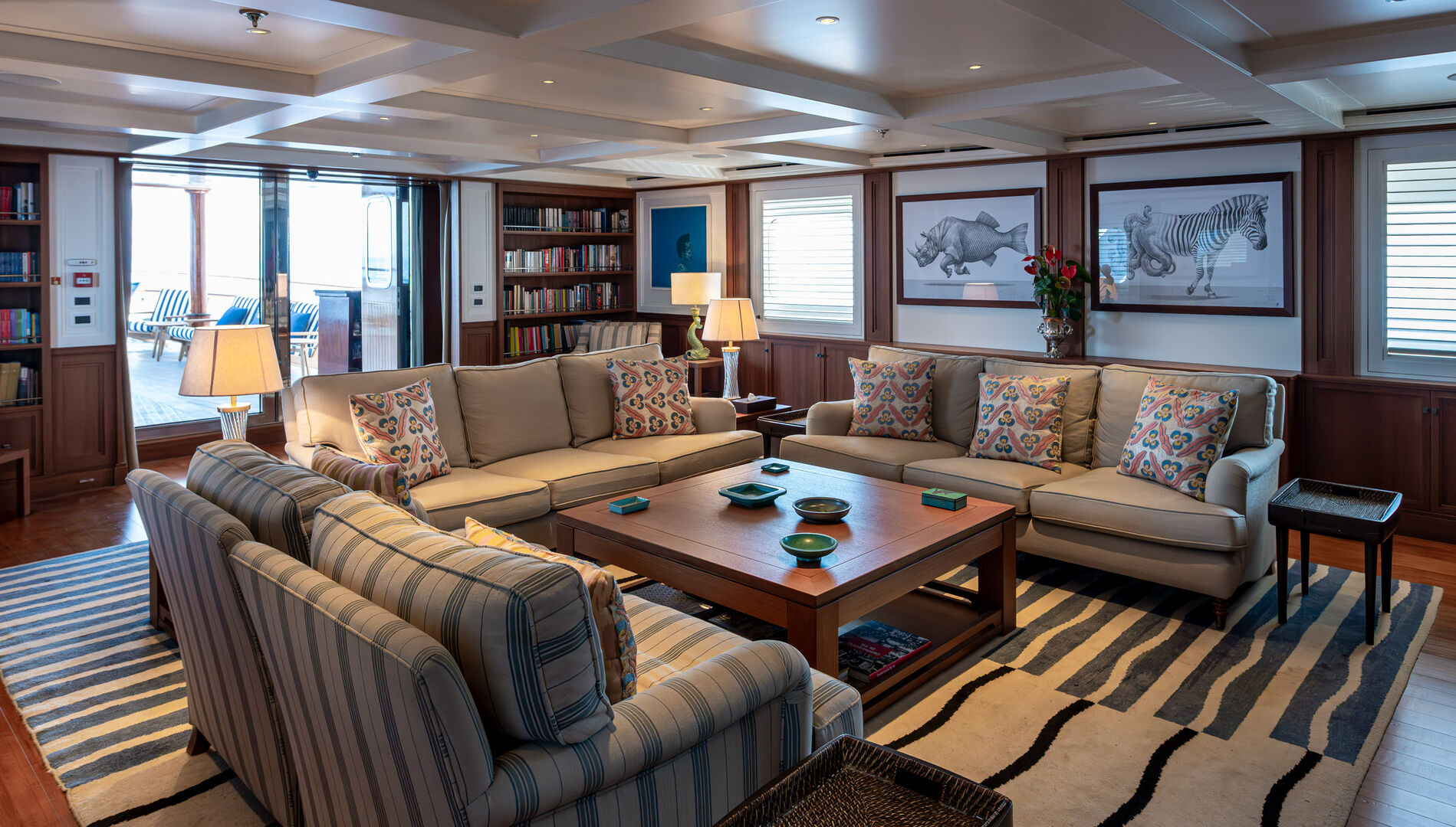 Meserret II yacht saloon