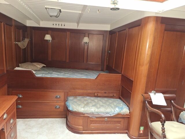 Lulworth yacht stateroom