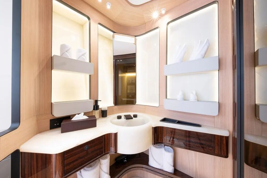 Annabella yacht bathroom
