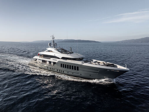 Reliance yacht cruising