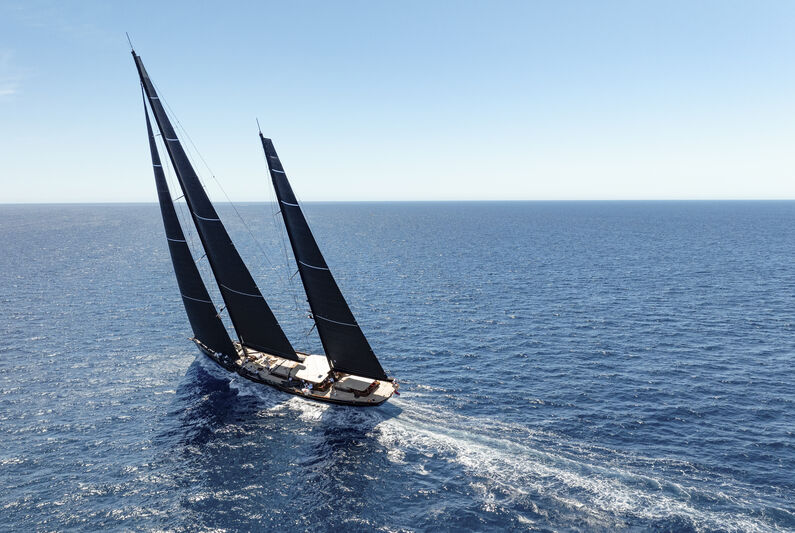 Thumbnail for /yacht-news/hoisting-the-sails-edmiston-and-their-community-at-sea